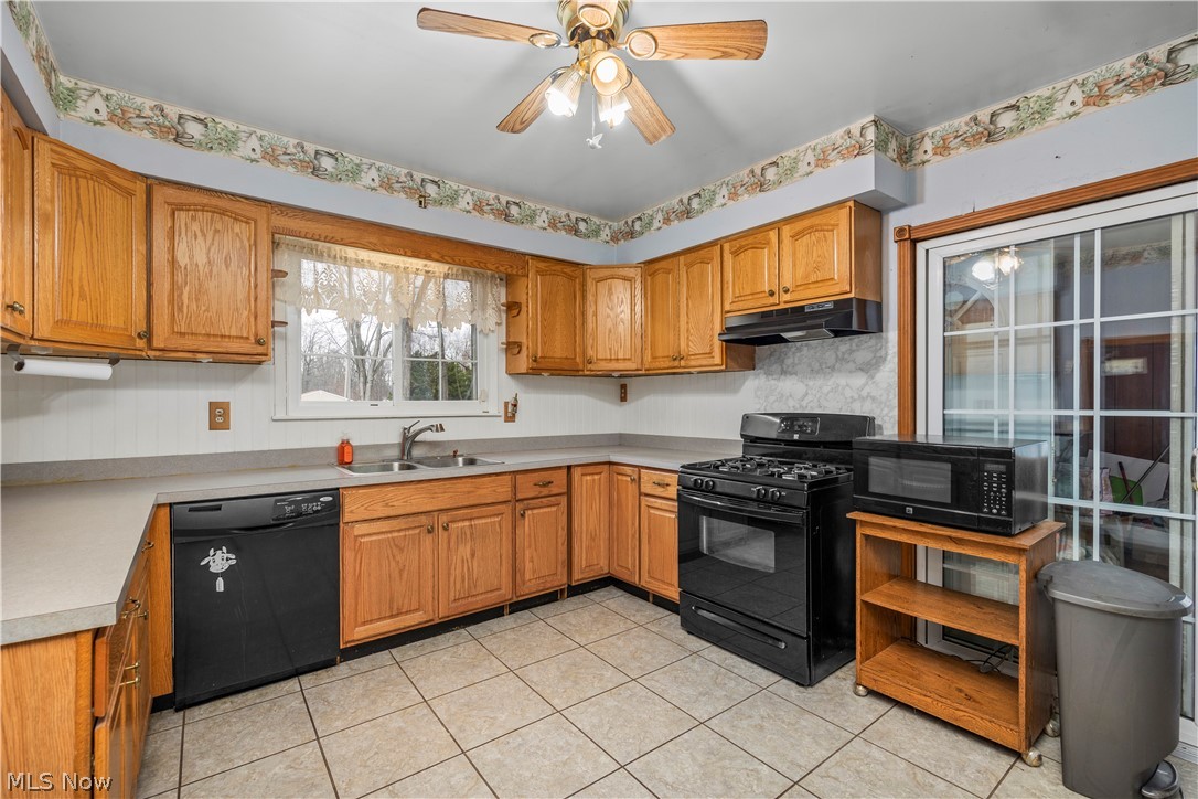 255 E 42nd Street Lorain OH 44052