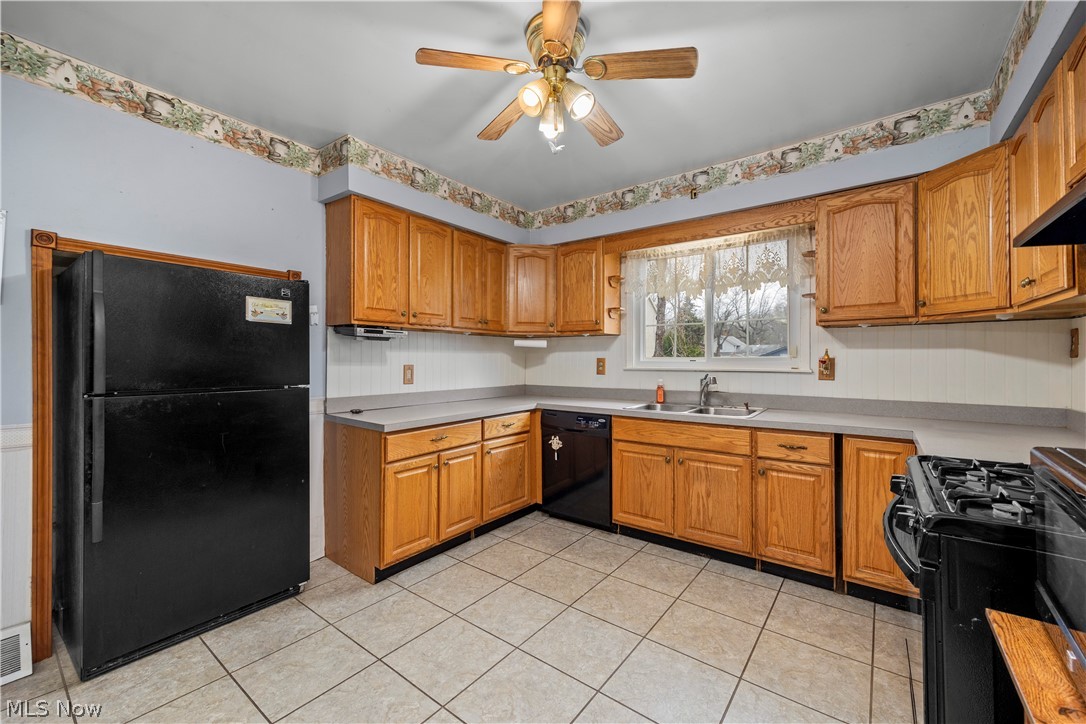 255 E 42nd Street Lorain OH 44052