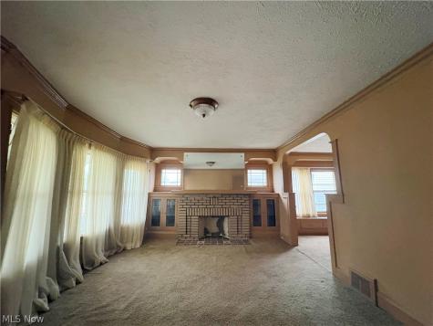 3767 E 146th Street Cleveland OH 44128