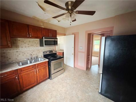 3767 E 146th Street Cleveland OH 44128