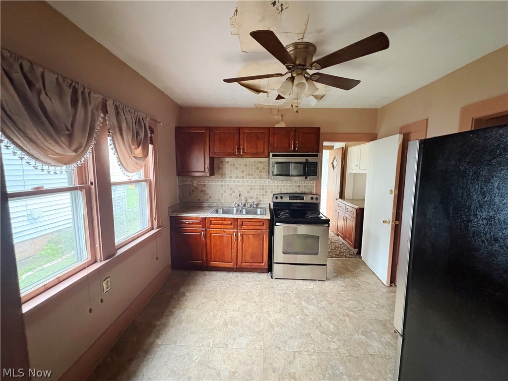 3767 E 146th Street Cleveland OH 44128