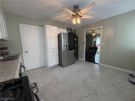 4219 Brockley Avenue Sheffield Lake OH 44054
