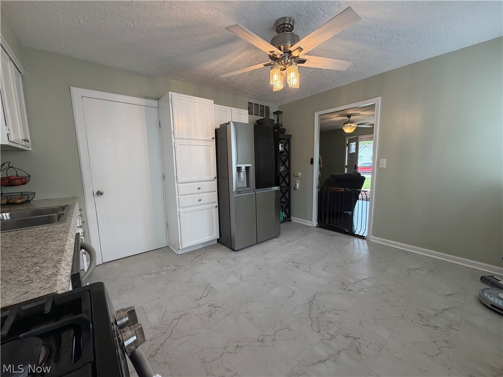 4219 Brockley Avenue Sheffield Lake OH 44054
