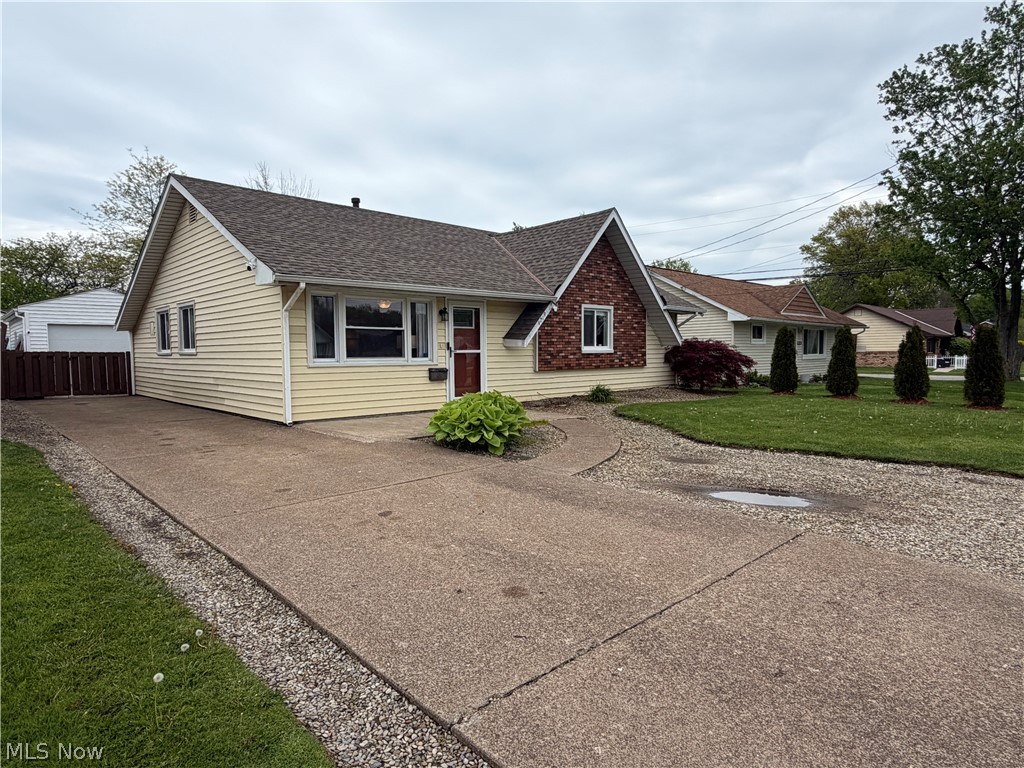 4219 Brockley Avenue Sheffield Lake OH 44054