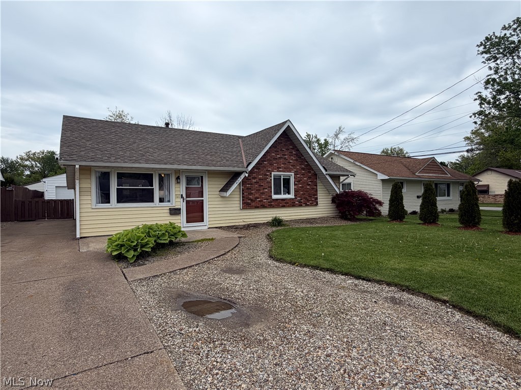 4219 Brockley Avenue Sheffield Lake OH 44054
