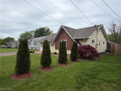 4219 Brockley Avenue Sheffield Lake OH 44054