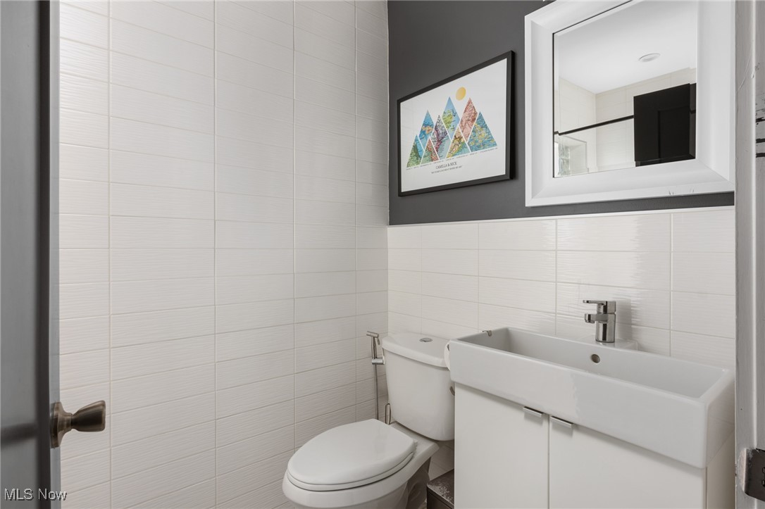 33331 Lake Road Avon Lake OH 44012