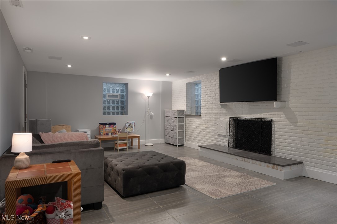 33331 Lake Road Avon Lake OH 44012