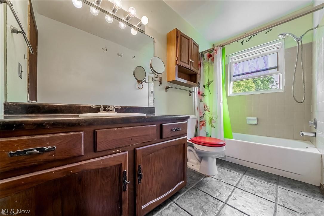35191 Downing Avenue North Ridgeville OH 44039