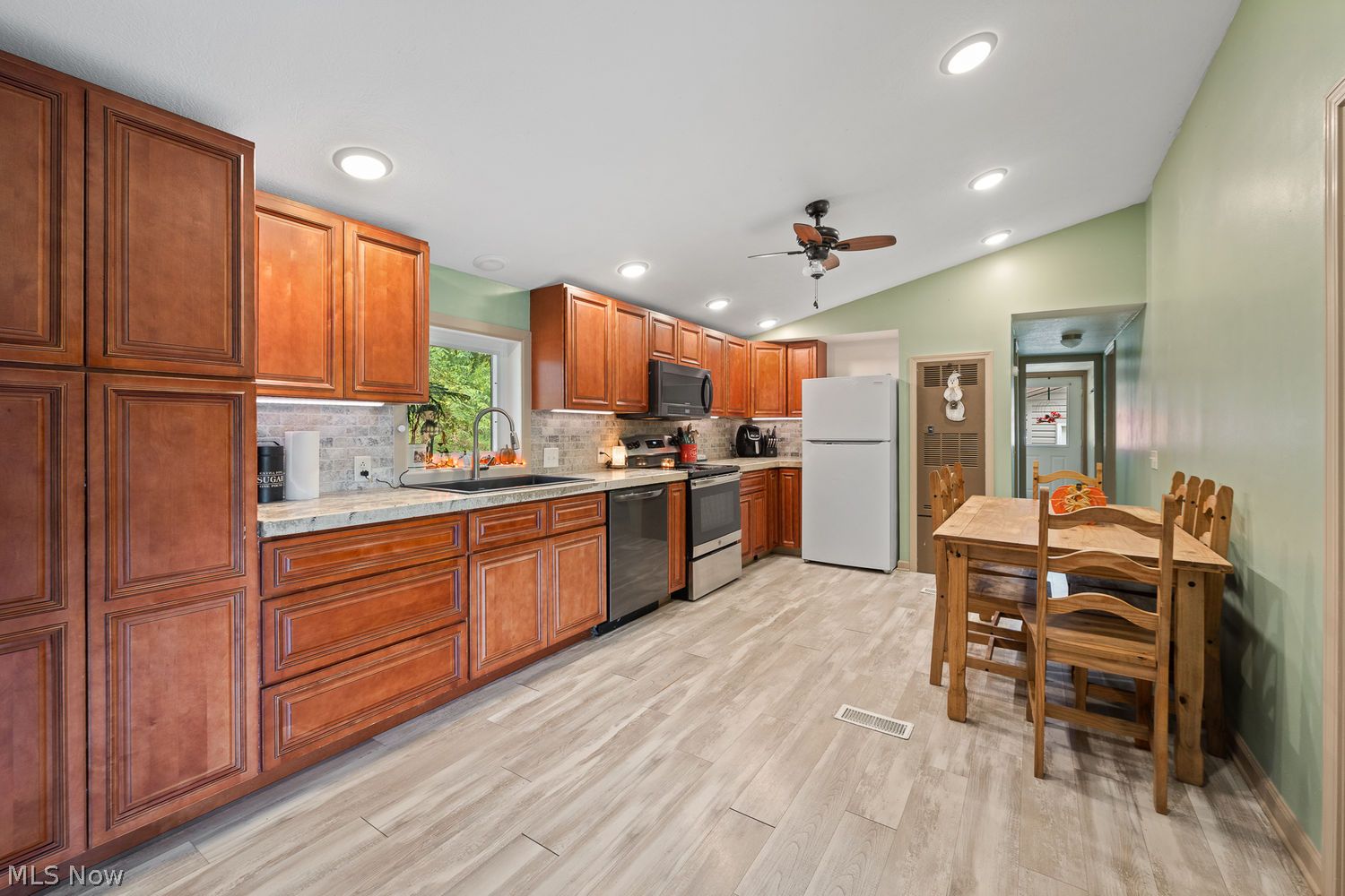 1323 Brussel Road NE Carrollton OH 44615
