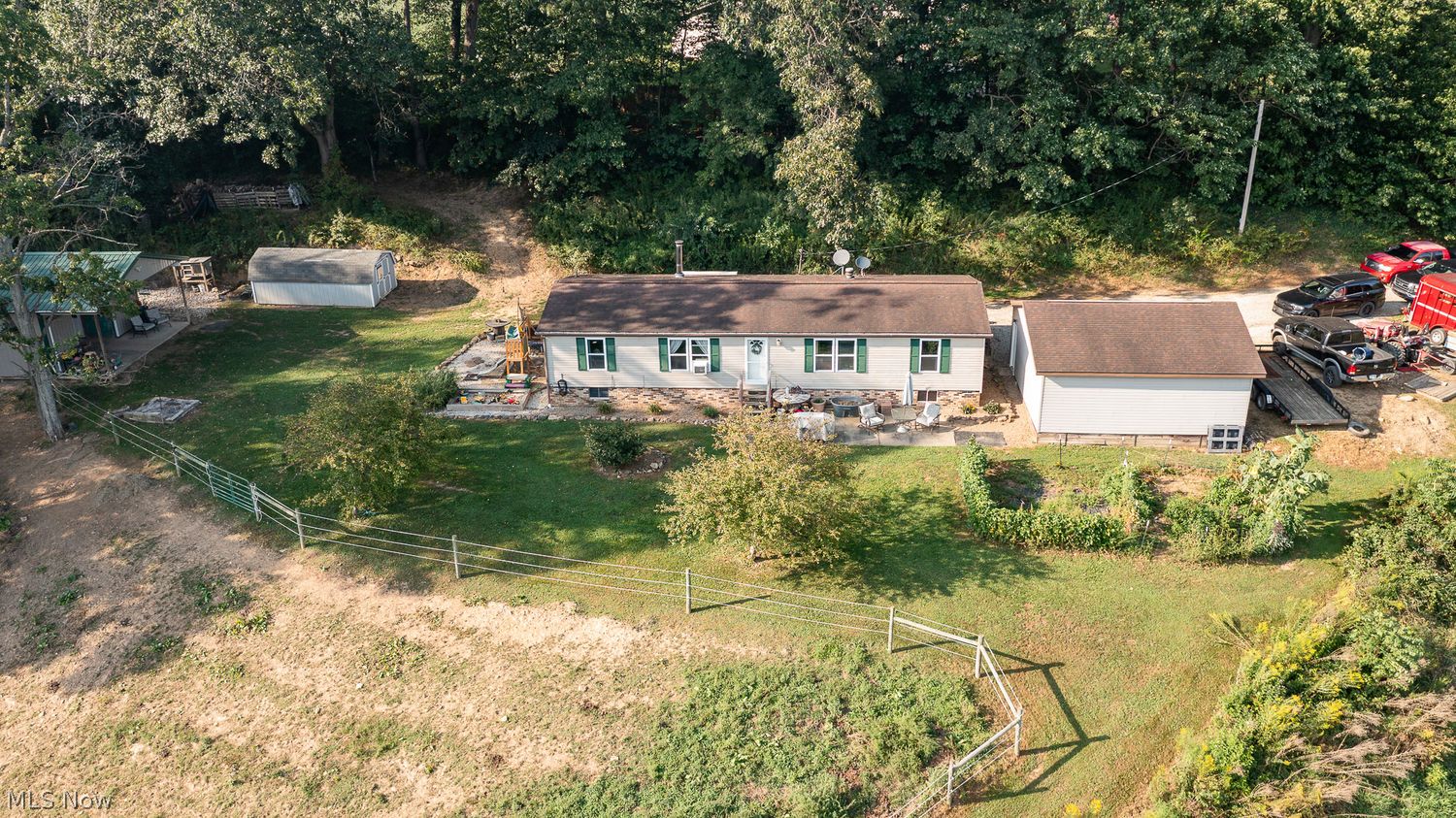 1323 Brussel Road NE Carrollton OH 44615