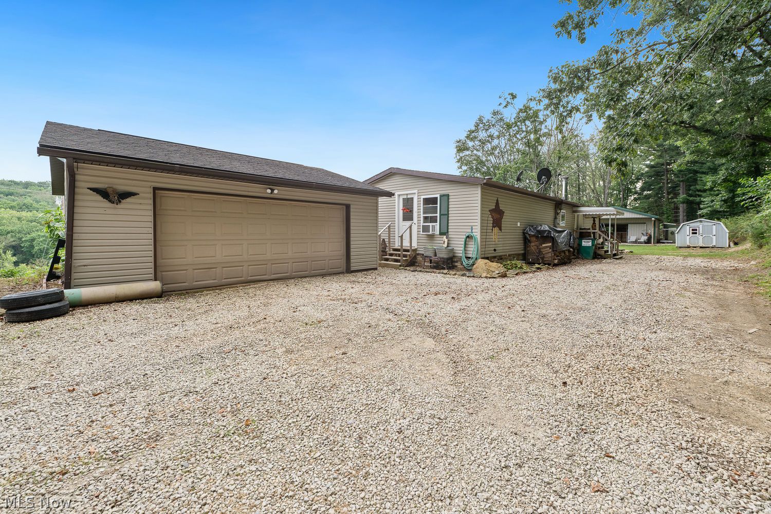 1323 Brussel Road NE Carrollton OH 44615