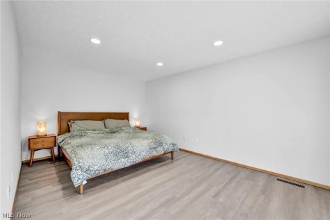 8672 Gatewood Drive North Ridgeville OH 44039