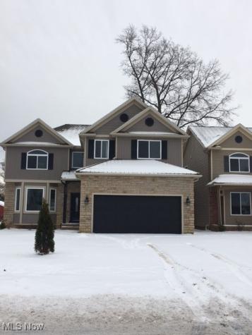 487 Parkside Drive Bay Village OH 44140