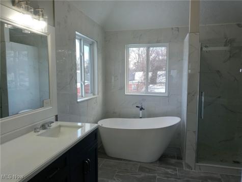 487 Parkside Drive Bay Village OH 44140