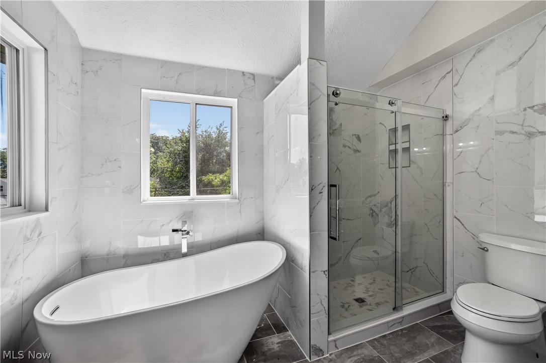 487 Parkside Drive Bay Village OH 44140