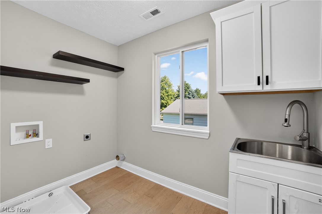 487 Parkside Drive Bay Village OH 44140