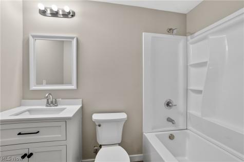 487 Parkside Drive Bay Village OH 44140