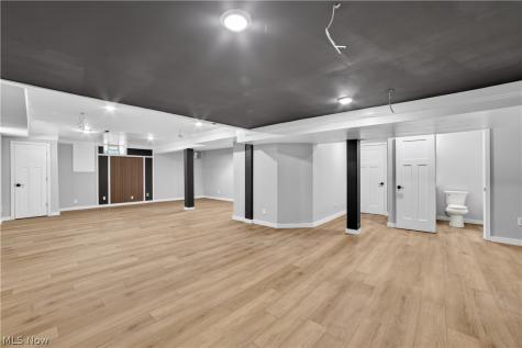487 Parkside Drive Bay Village OH 44140
