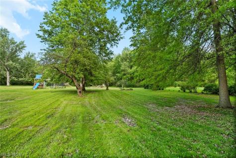 6389 Barton Road North Olmsted OH 44070