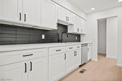 6389 Barton Road North Olmsted OH 44070