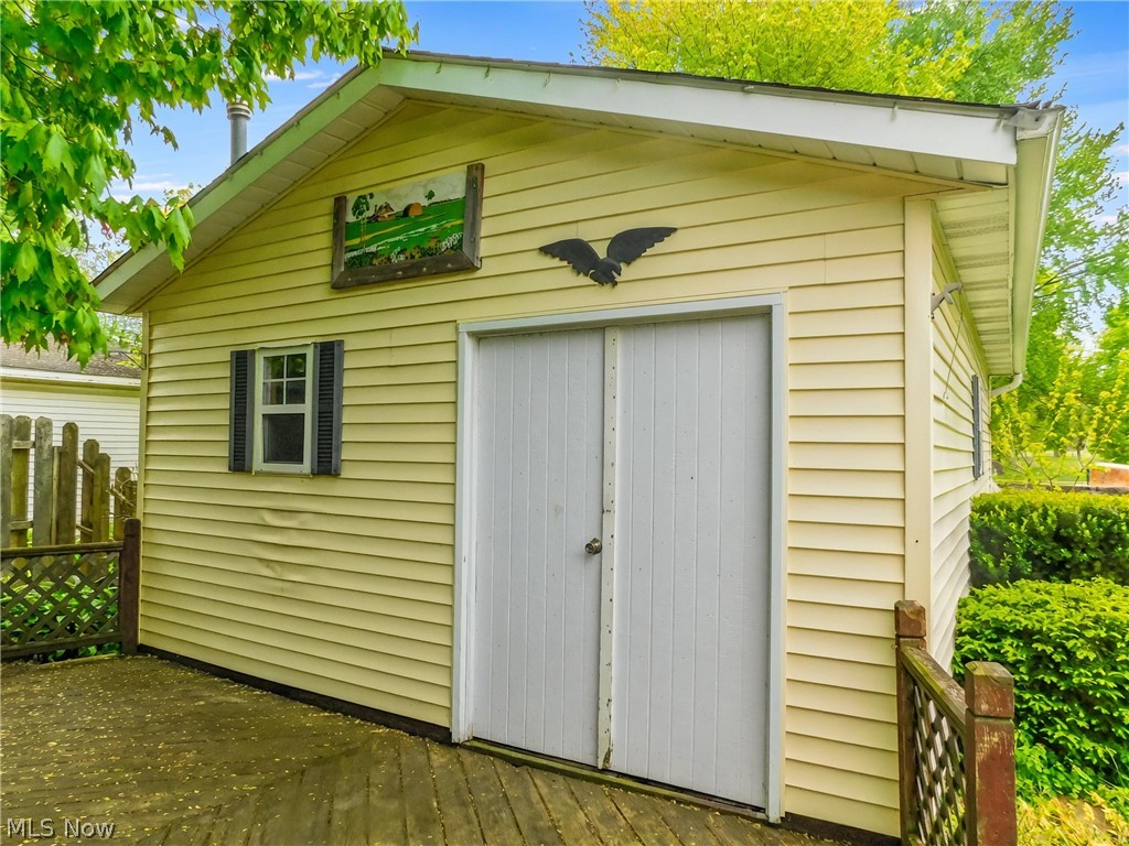 7386 Lake Road Madison OH 44057