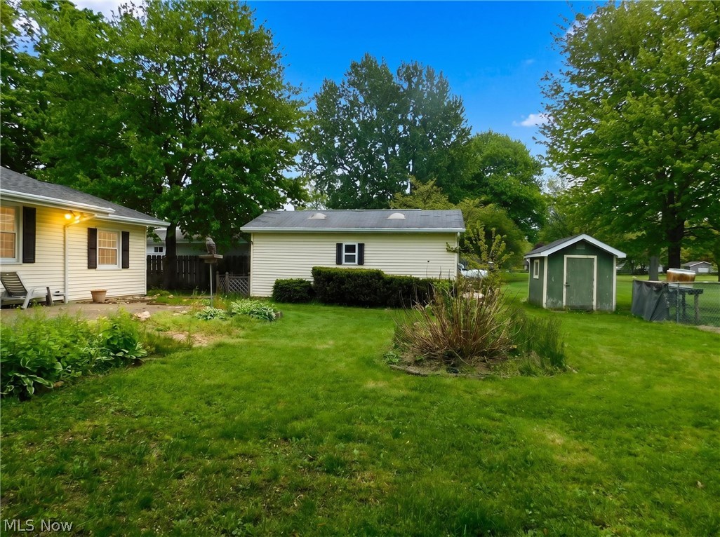 7386 Lake Road Madison OH 44057