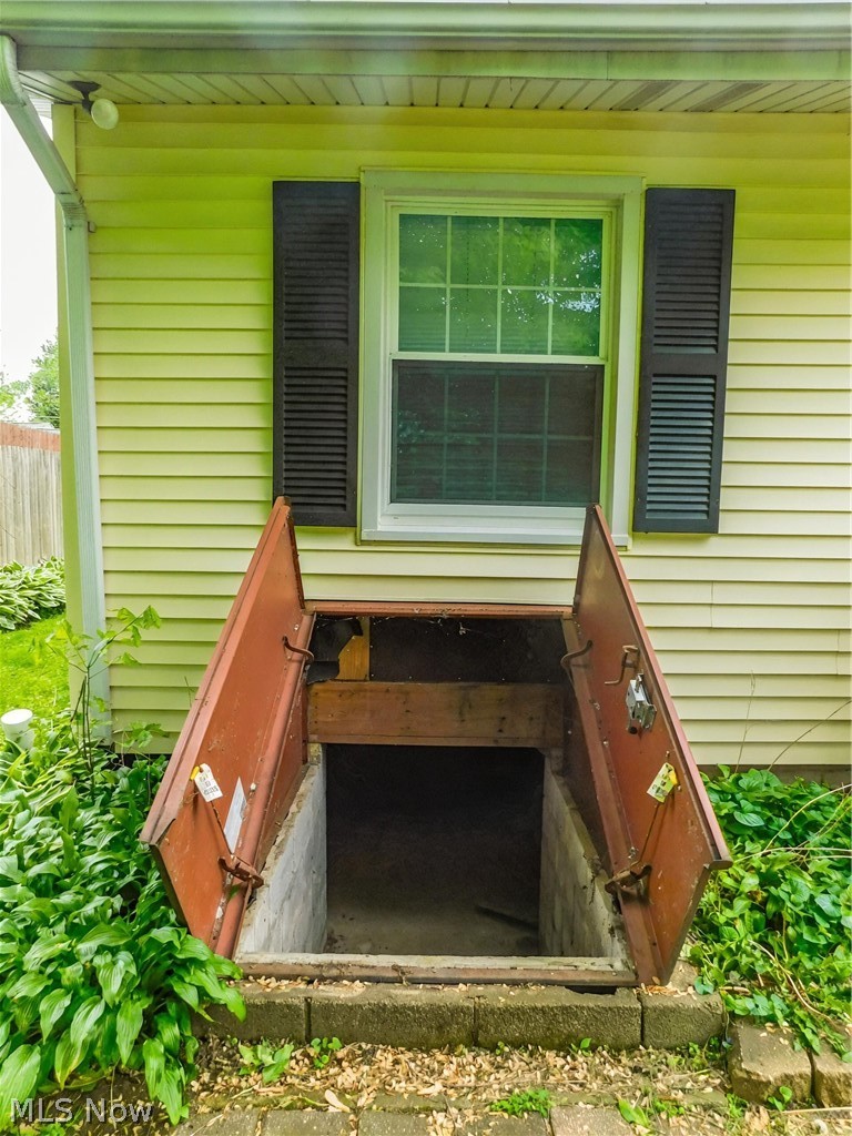 7386 Lake Road Madison OH 44057
