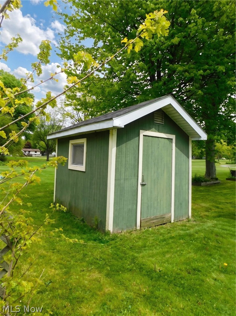 7386 Lake Road Madison OH 44057