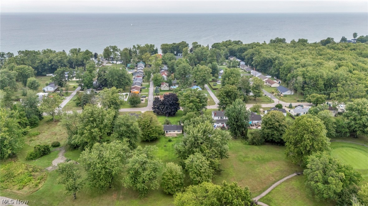 7386 Lake Road Madison OH 44057