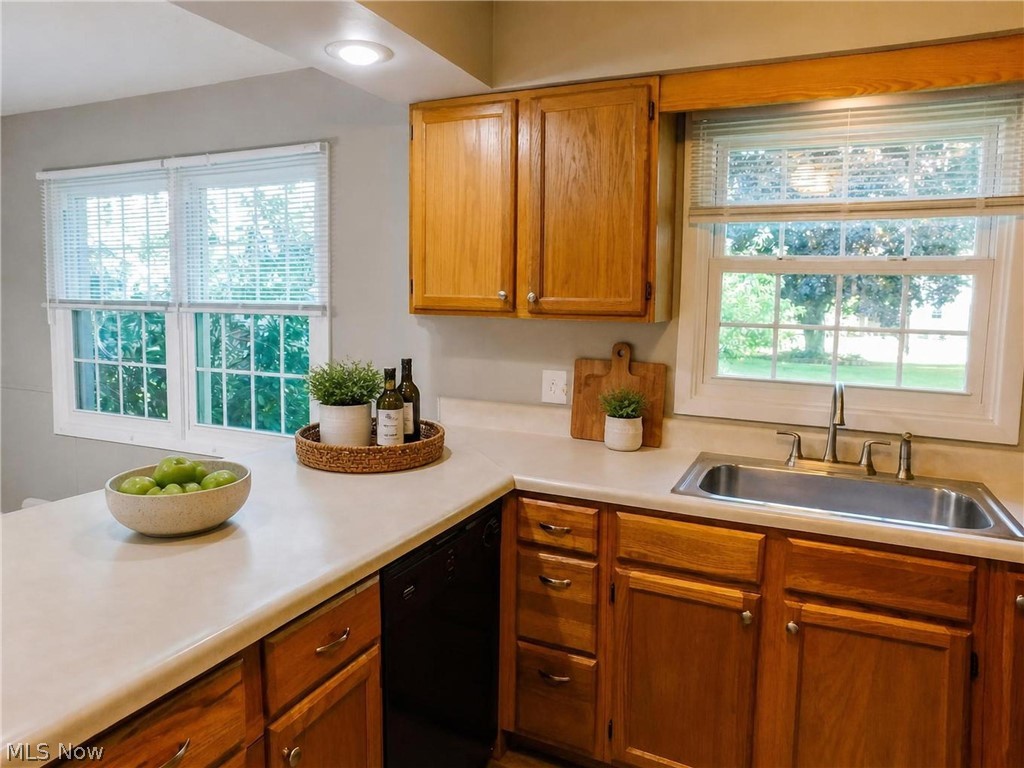 7386 Lake Road Madison OH 44057