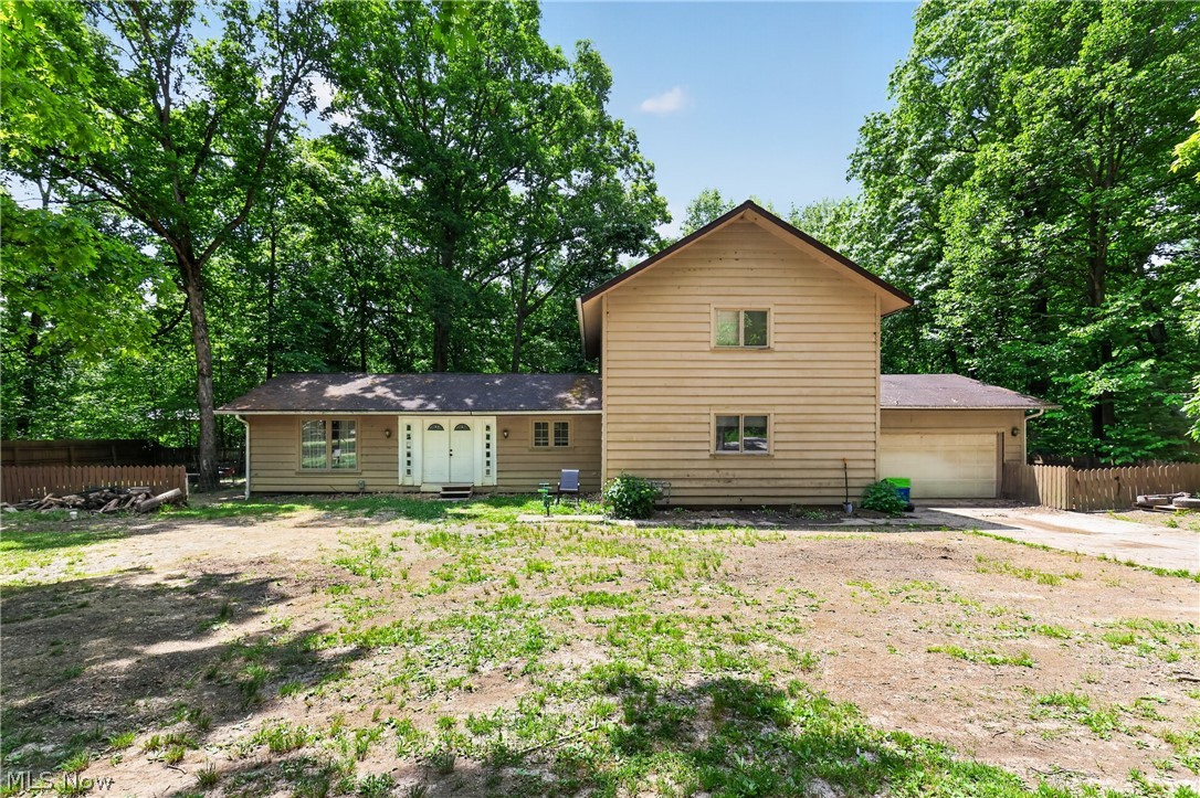 4745 W Lagoon Road West Farmington OH 44491