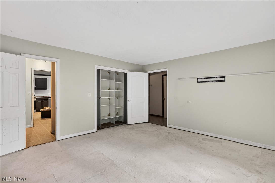 4745 W Lagoon Road West Farmington OH 44491
