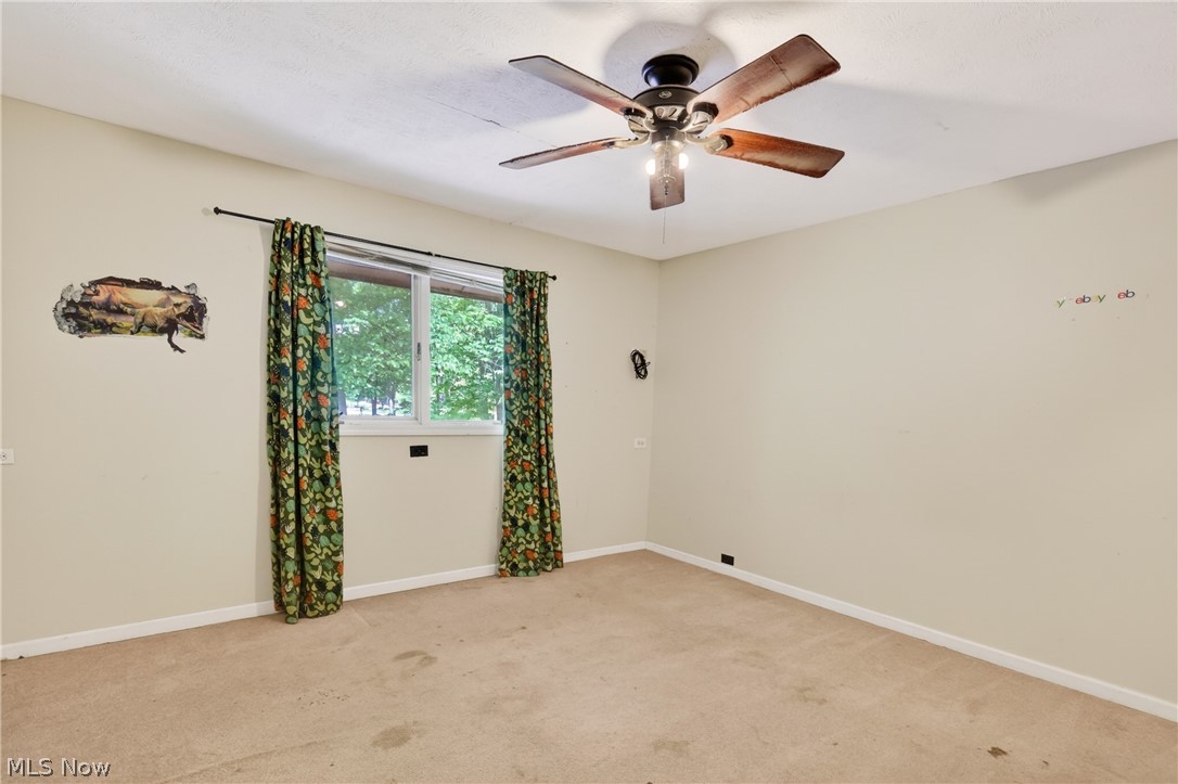 4745 W Lagoon Road West Farmington OH 44491