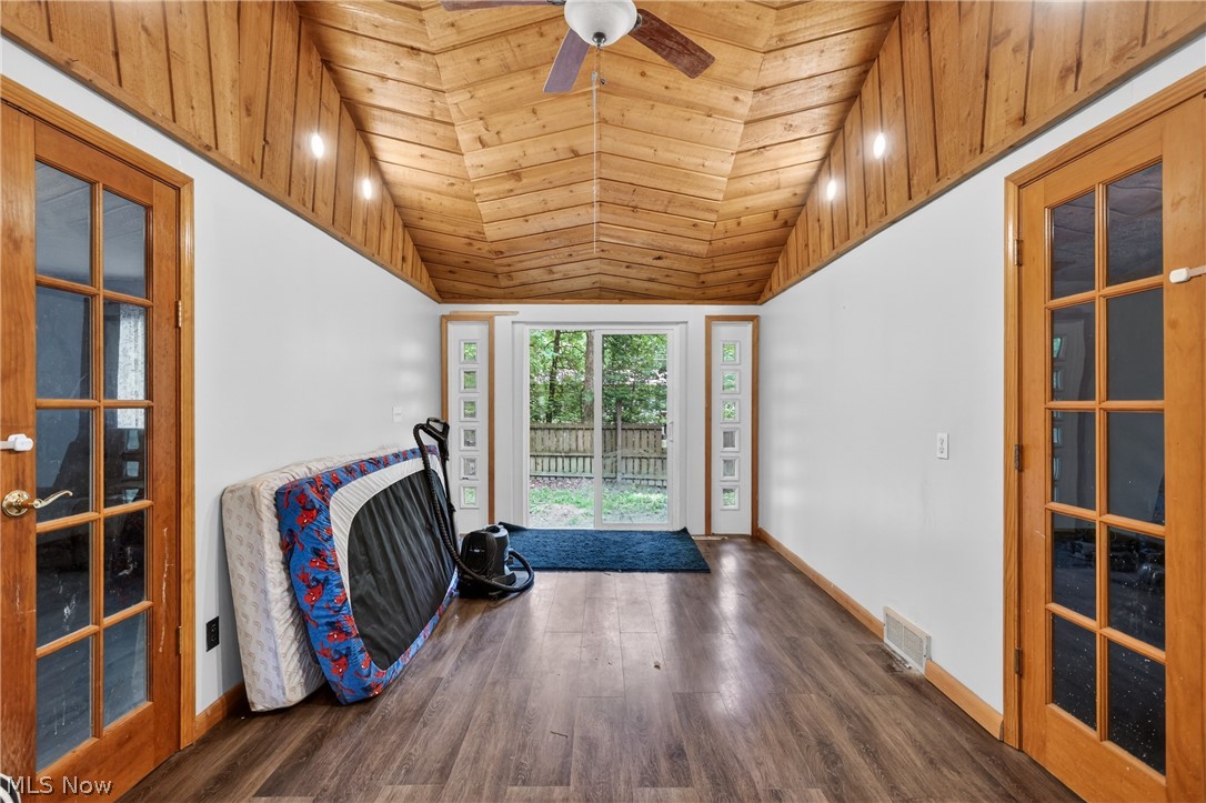 4745 W Lagoon Road West Farmington OH 44491