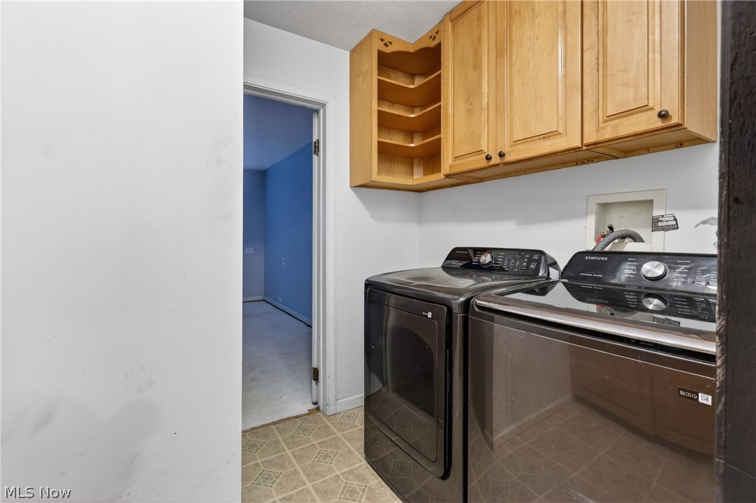 4745 W Lagoon Road West Farmington OH 44491