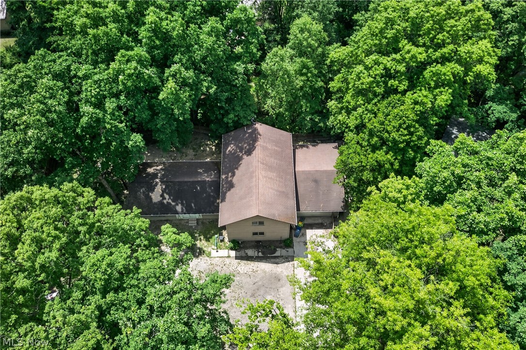 4745 W Lagoon Road West Farmington OH 44491