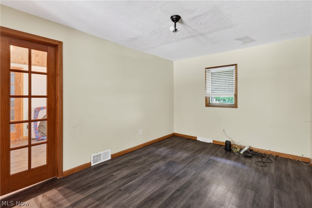 4745 W Lagoon Road West Farmington OH 44491