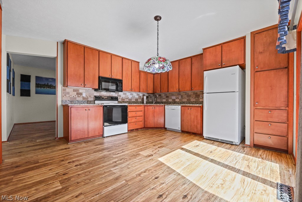 13063 Olympus Way Strongsville OH 44149