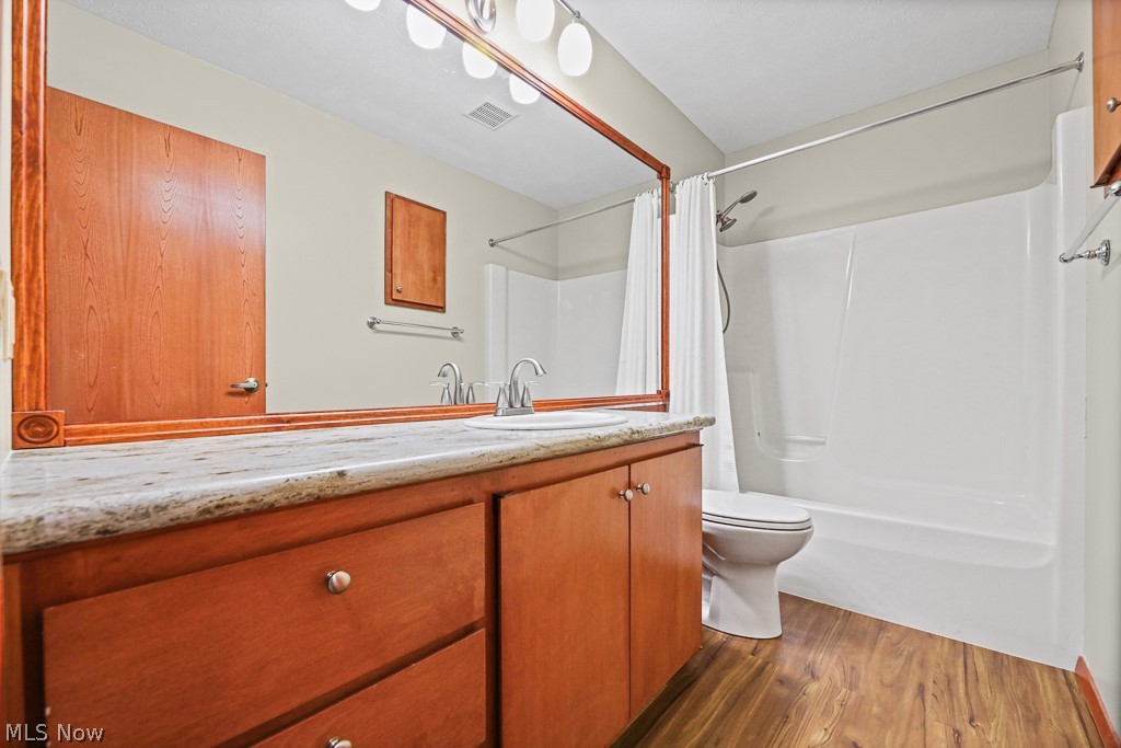 13063 Olympus Way Strongsville OH 44149