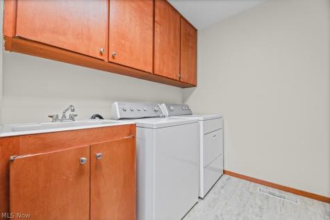 13063 Olympus Way Strongsville OH 44149