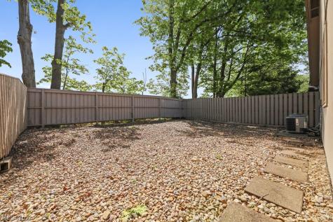 13063 Olympus Way Strongsville OH 44149
