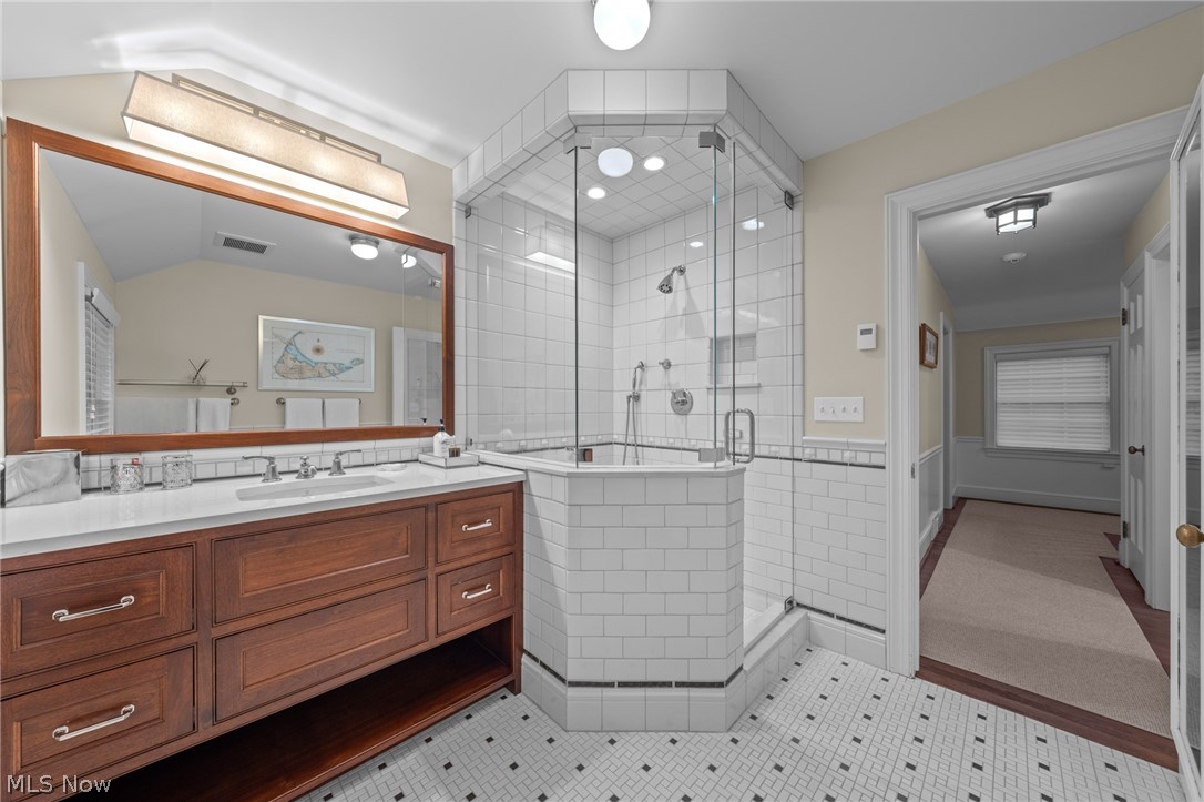 33285 Woodleigh Road Pepper Pike OH 44124