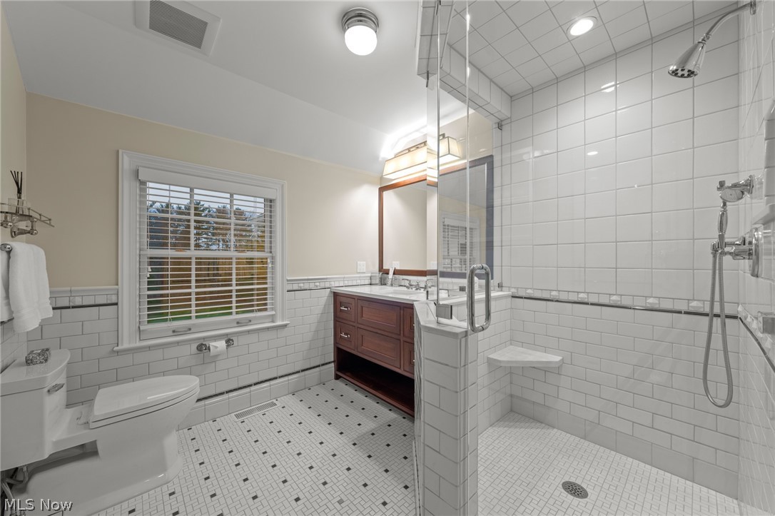 33285 Woodleigh Road Pepper Pike OH 44124