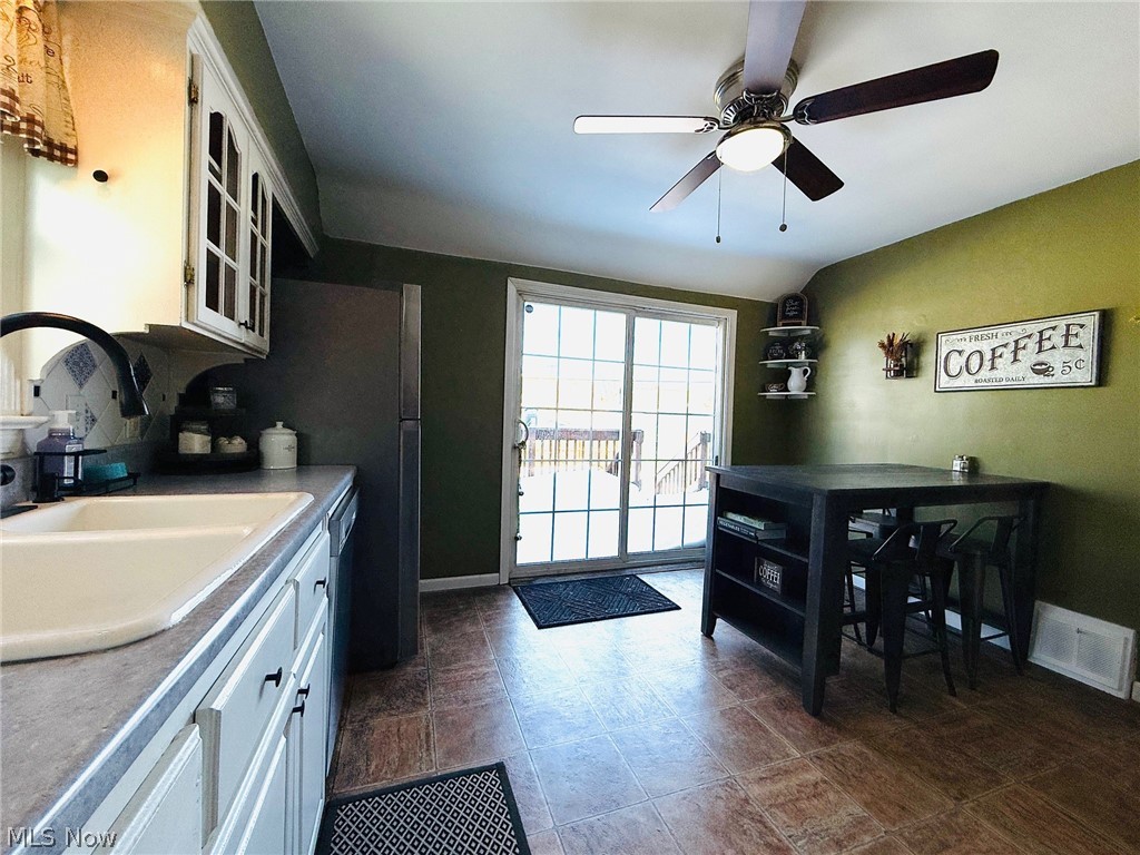 6308 Delora Avenue Brooklyn OH 44144