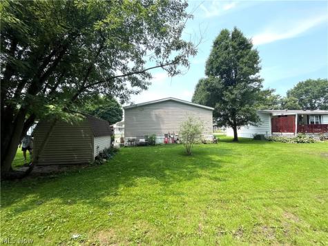 13 Cherokee Lane Creston OH 44217