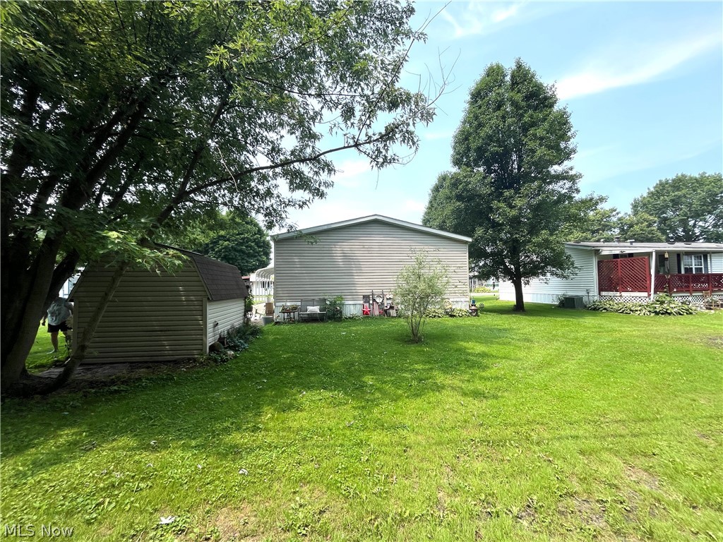 13 Cherokee Lane Creston OH 44217
