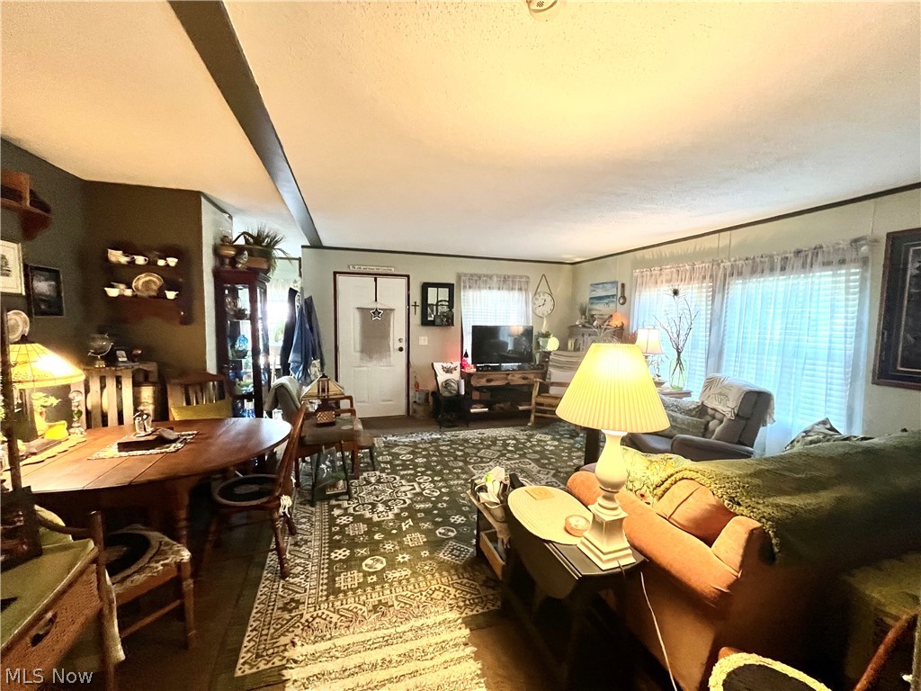 13 Cherokee Lane Creston OH 44217