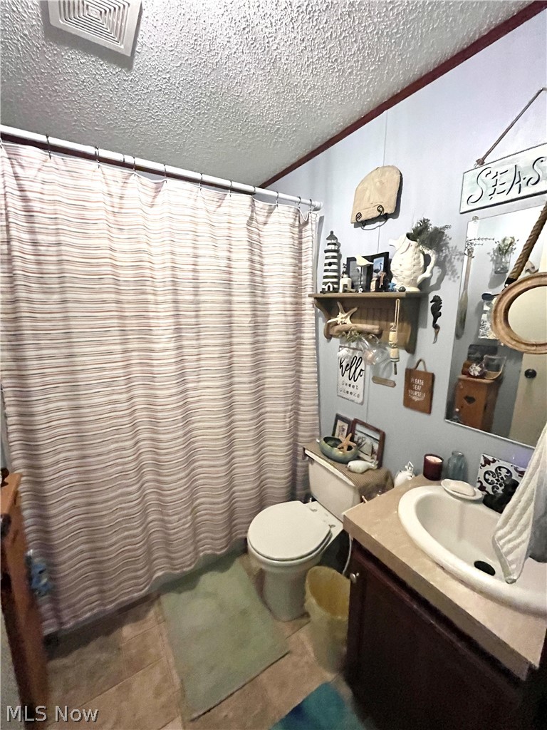 13 Cherokee Lane Creston OH 44217
