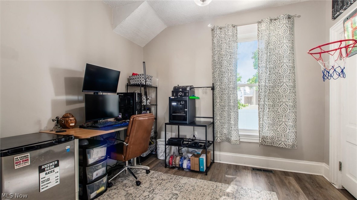 17 E Oak Street Newark OH 43055